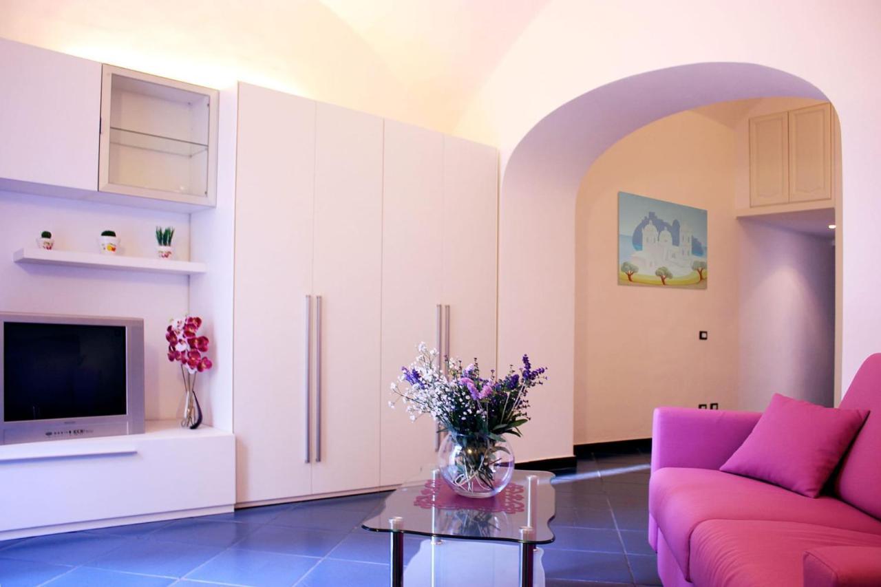 Ischia Domus Apartment Bagian luar foto