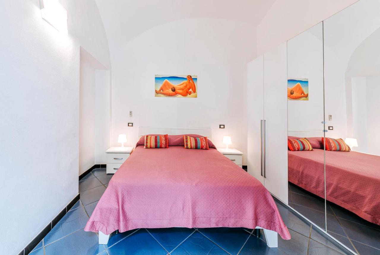 Ischia Domus Apartment Bagian luar foto