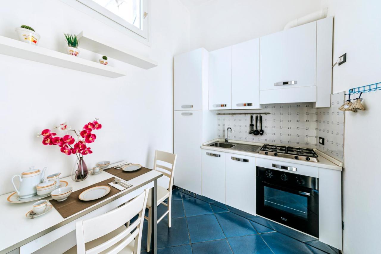 Ischia Domus Apartment Bagian luar foto