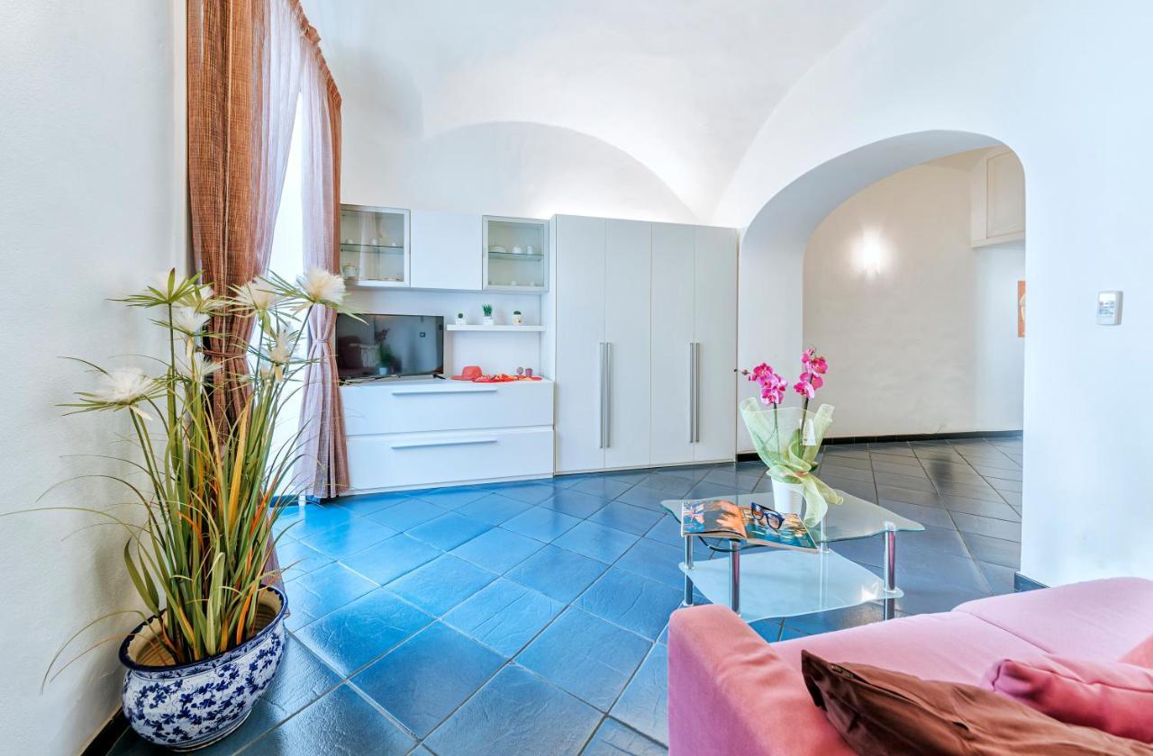 Ischia Domus Apartment Bagian luar foto